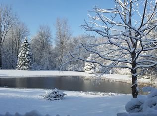 8555 Adler Rd, Lambertville, MI 48144