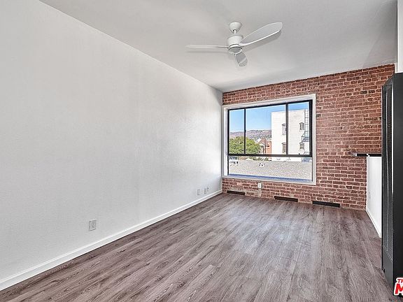 2nd image of 5425 Santa Monica Blvd APT 309