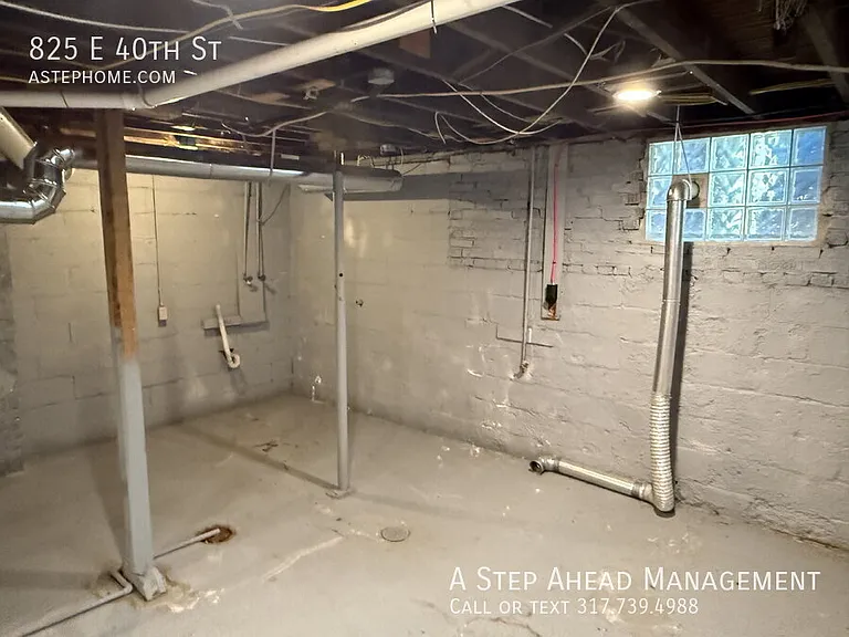 825 E 40th St — Photo 18