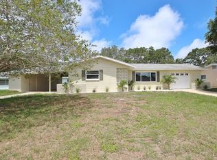 9800 111th Ln, Seminole, FL 33772