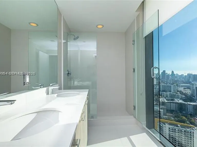 501 NE 31st St #3910 — Photo 31