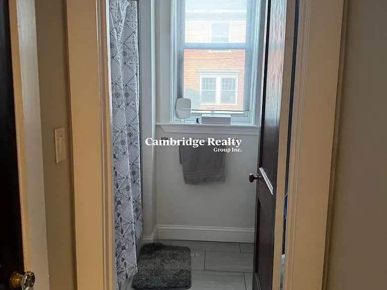 12 Farrington Ave #2T — Photo 10