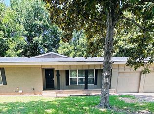 902 Crestview Dr, Sherman, TX 75092