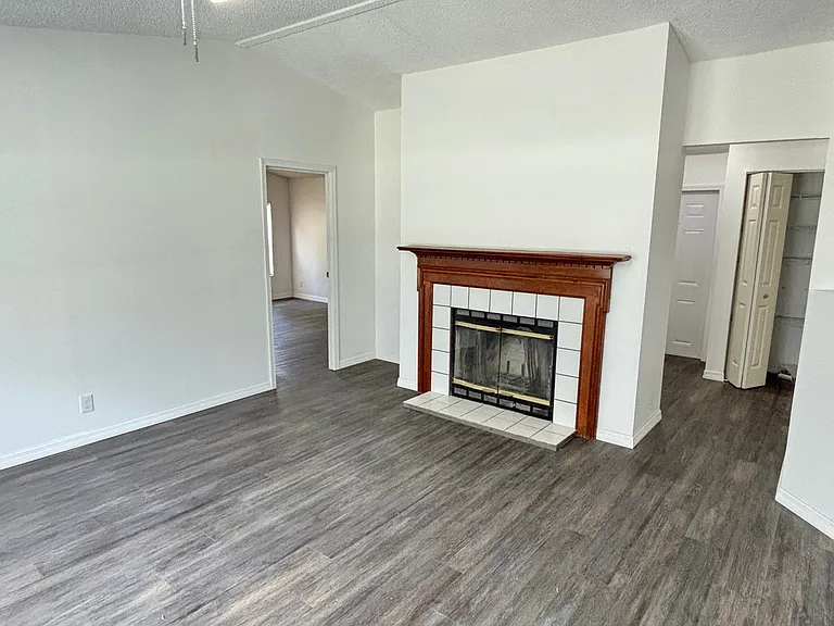 9361 State Route 100 SE — Photo 7