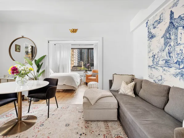 30 East 37th Street image 1 of 12