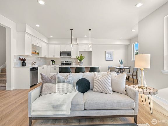 3rd image of 710 F AND S GRADE RD #B