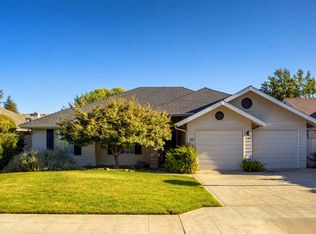 1207 E Muncie Ave, Fresno, CA