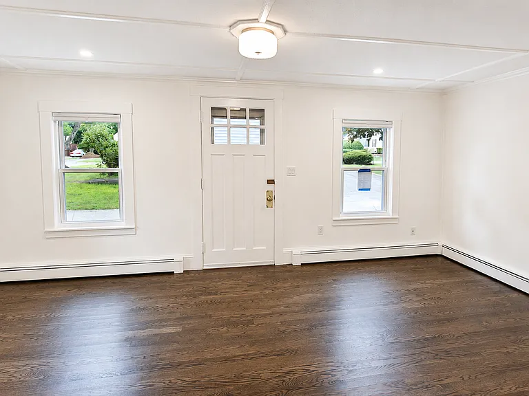 164 Warren Ave #B — Photo 2