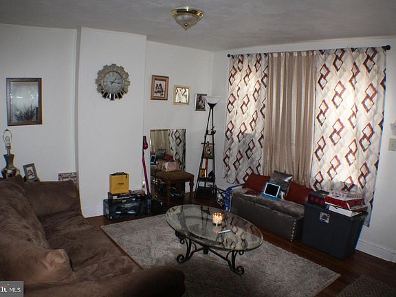 4th image of 1716 W 6th St