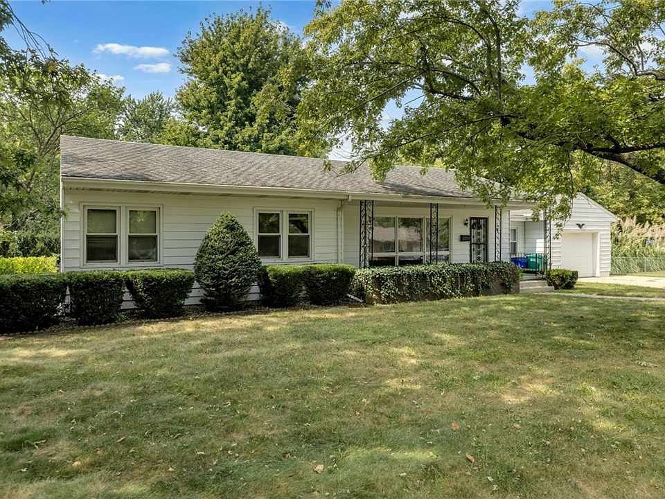 1st image of 83 Greenridge Dr