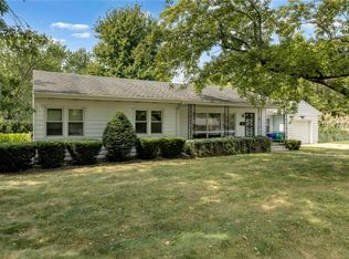 83 Greenridge Dr, Decatur, IL 62526