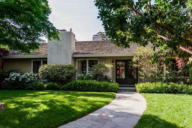 1st image of 35 Bayberry Pl