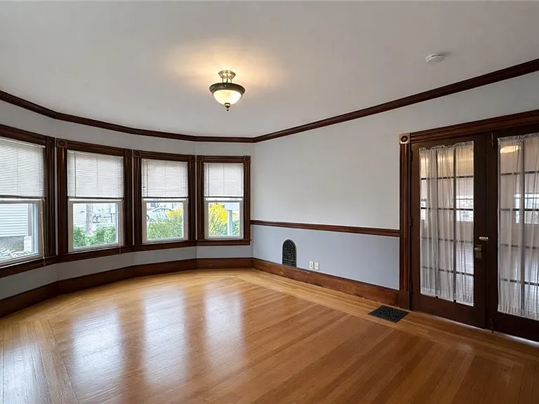 739 Rock St #1 — Photo 4