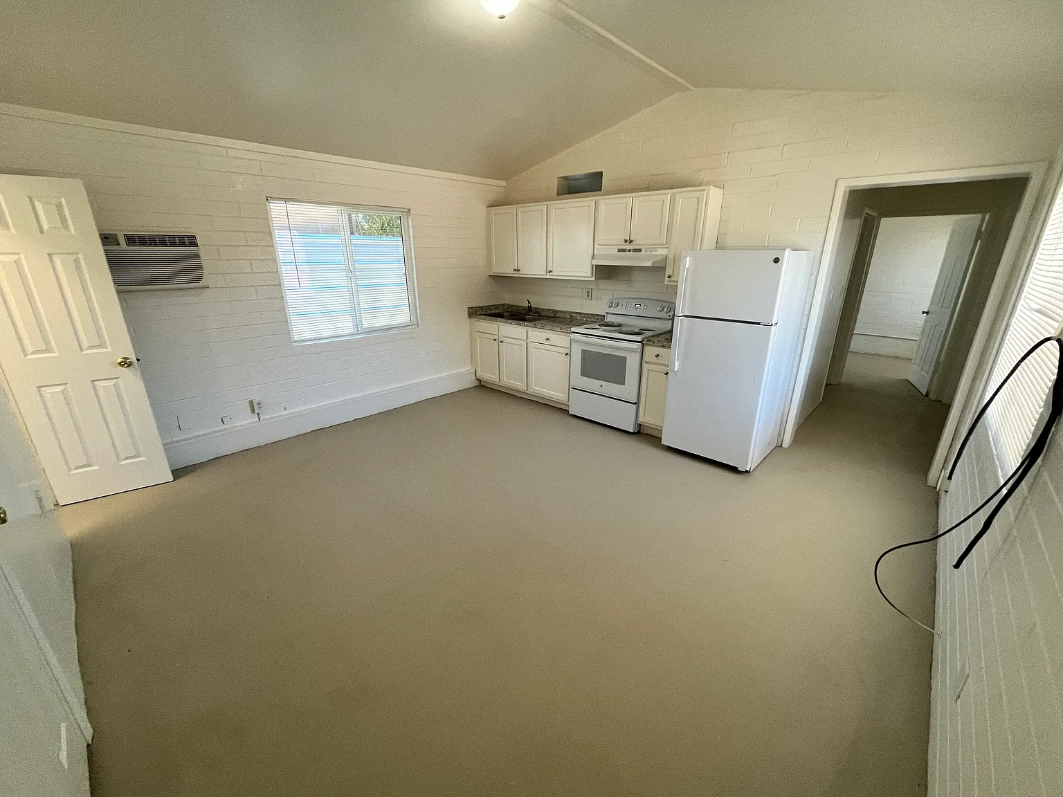 2 bed, 1100 sqft, $1,175 — Photo 1