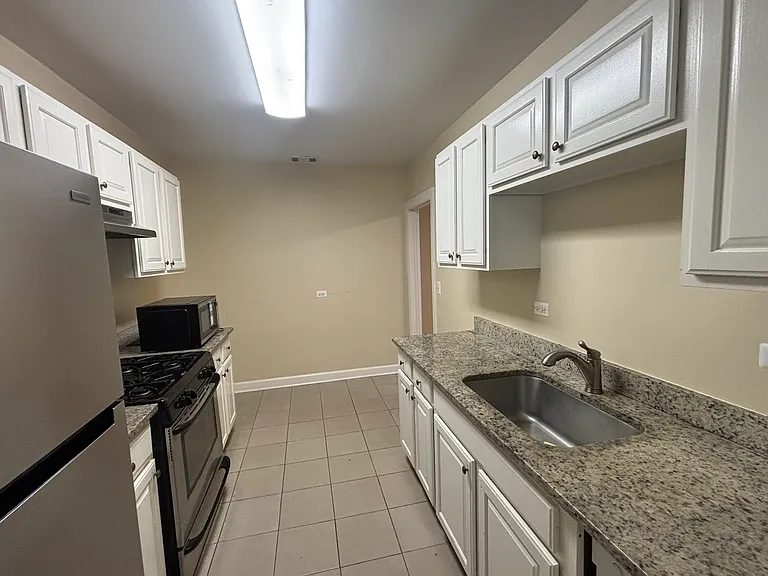 1705 Simpson St #2F — Photo 5