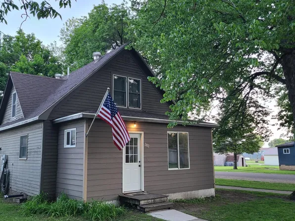 202 Pioneer Ave, Hayti, SD 57241