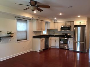 3236 9th St S, Arlington, VA 22204