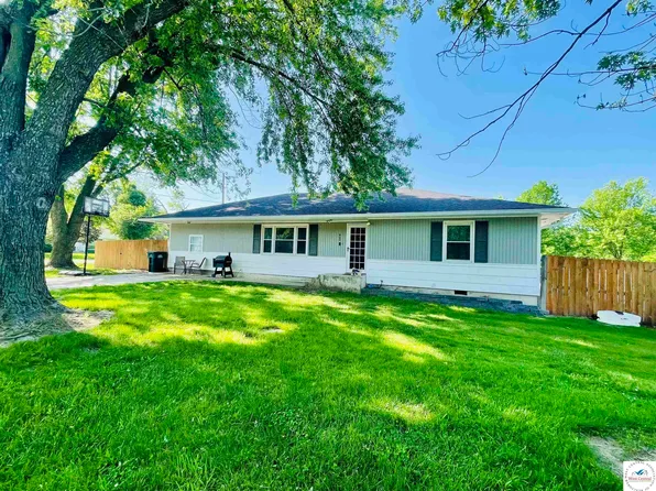 400 Sunset Dr, Appleton City, MO 64724