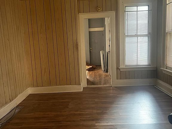 2nd image of 872 S 14th St Floor 1