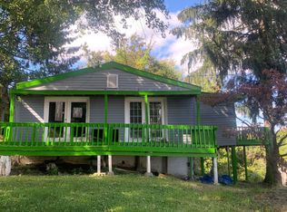 637 Schoolhouse Rd, Duncannon, PA 17020