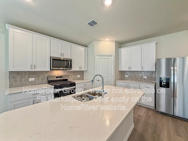 4 bed, 3.0 bath, 2059 sqft, $2,650 — Photo 2