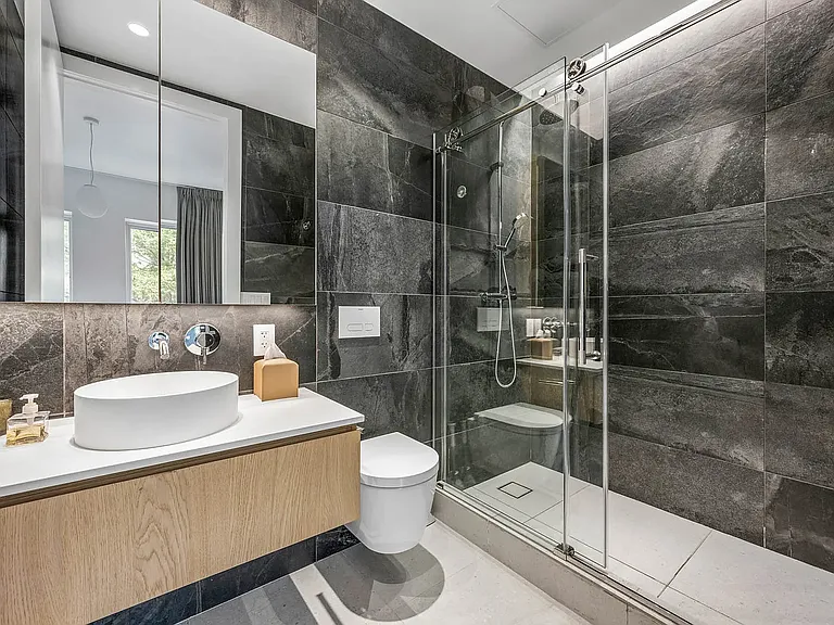 415 Degraw St #B — Photo 7