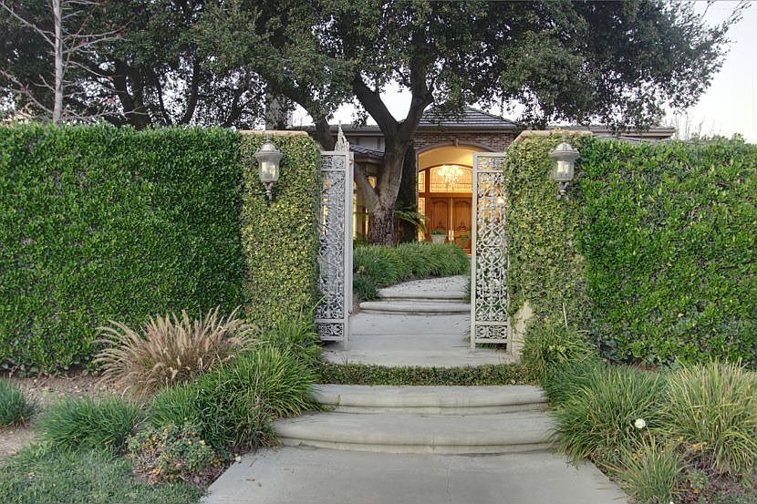 1st image of 631 E Sierra Madre Ave