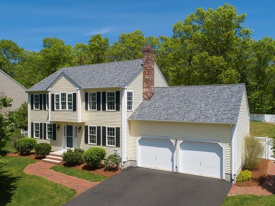 1st image of 11 Wintergreen Ln