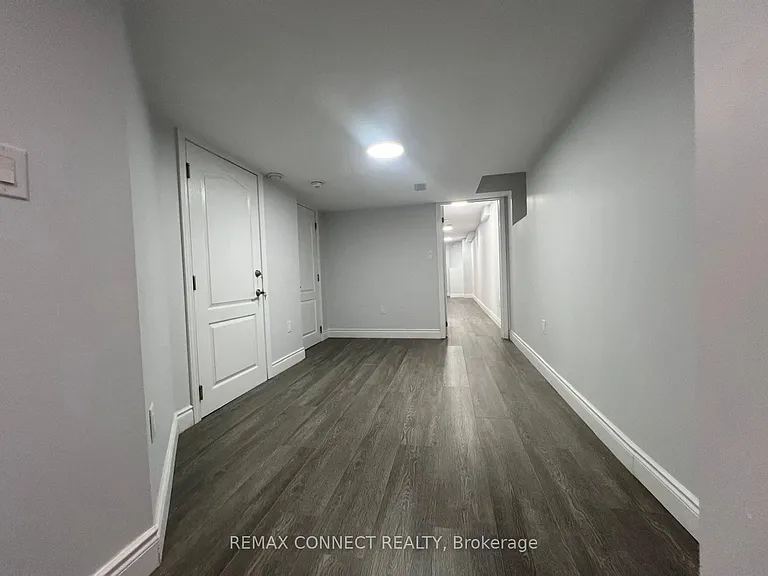 8 Evanwood Cres #BASEMENT — Photo 5