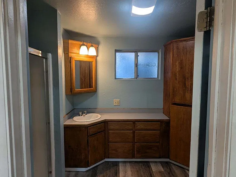 24237 N Lakeview Blvd — Photo 5