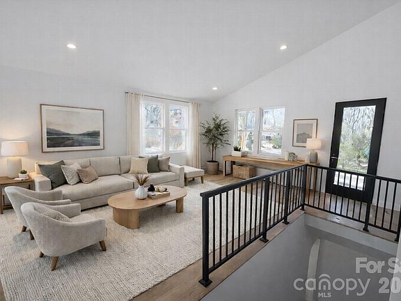 3rd image of 27 Klimovych Rd