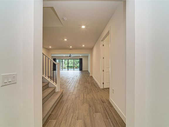 5th image of 16341 HIDDEN OAK LOOP