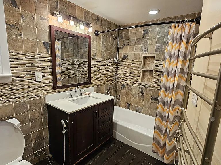 38 Humphrey Ave #1 — Photo 6