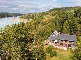 121 Red Trl, Brooksville, ME 04617