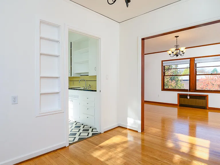 2500 NE Weidler St — Photo 40