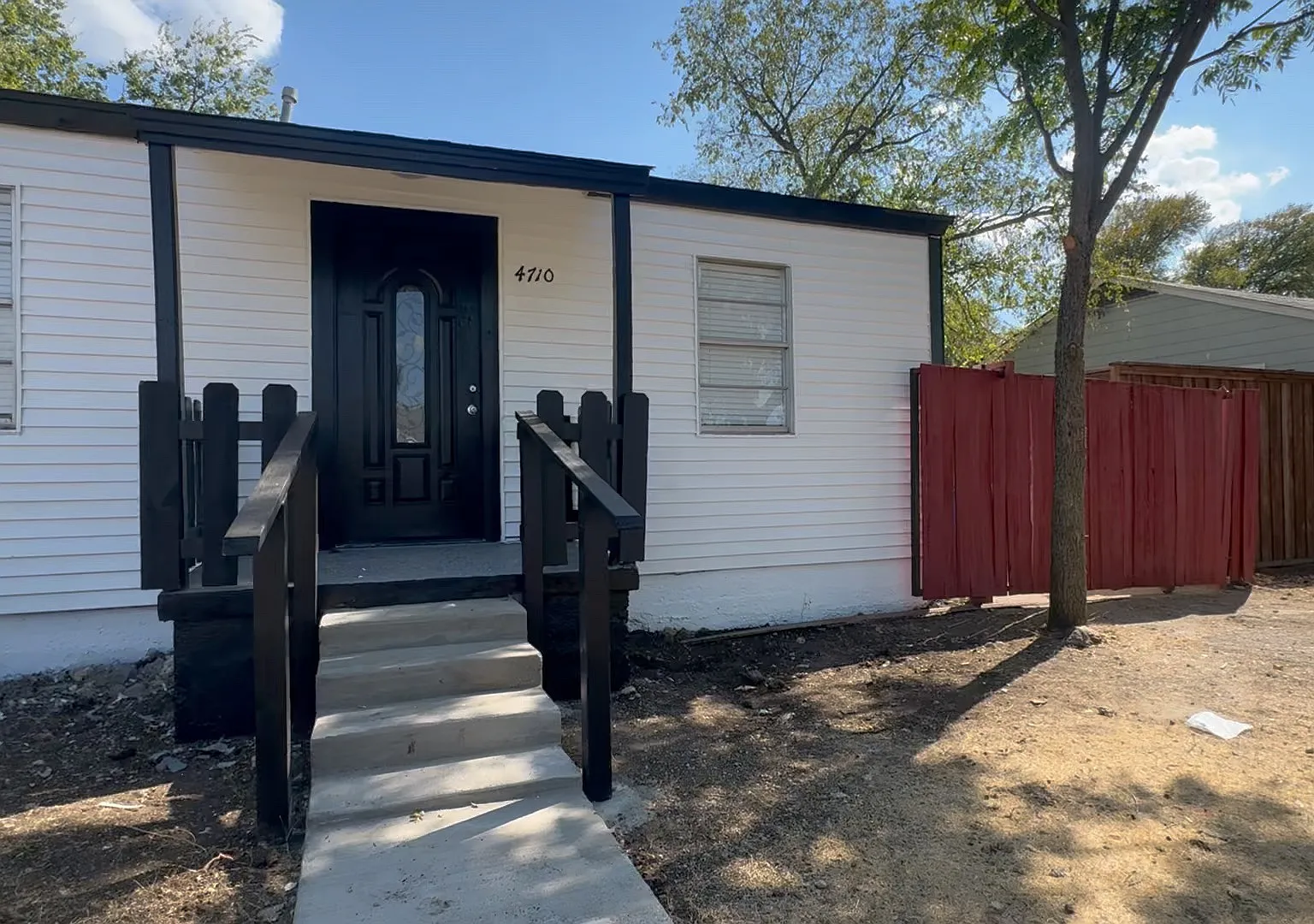 3 bed, $2,300 — Photo 2