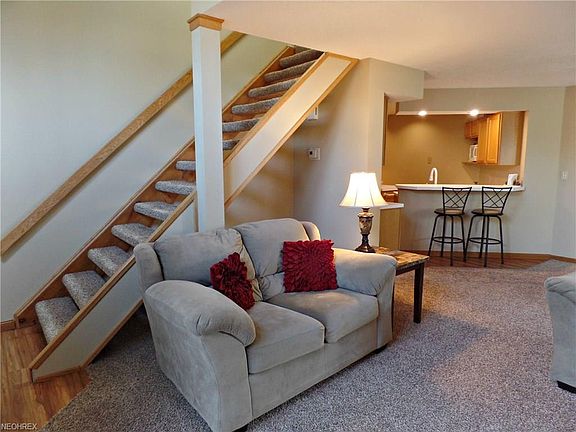 5th image of 4044 Saint Andrews Ct APT 3
