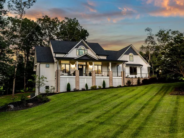 203 Windrose Meadow Ln, Clarkesville, GA 30523