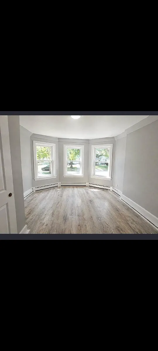 Building Photo - 152 Chadwick Ave #1L