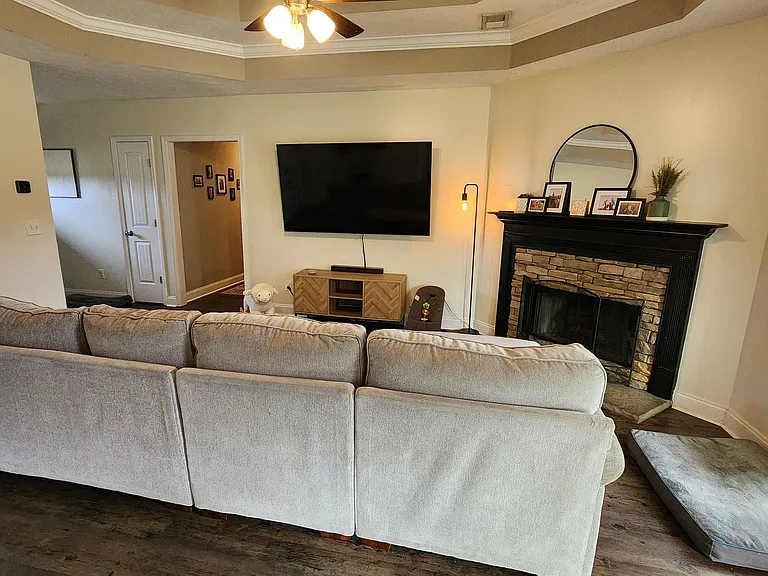 48 Wheatfield Dr — Photo 28