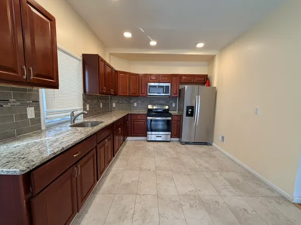 1115 Mary St, Elizabeth City, NJ 07201