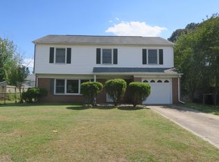 4633 Crown Point Ln, Virginia Beach, VA 23462