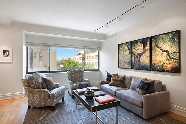 Sold by Nest Seekers International | media 17