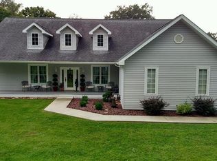 127 Motorcycle Rd, Grindstone, PA 15442