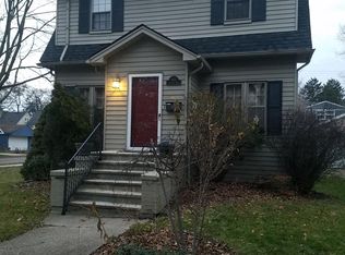 903 Lockwood Rd, Royal Oak, MI 48067