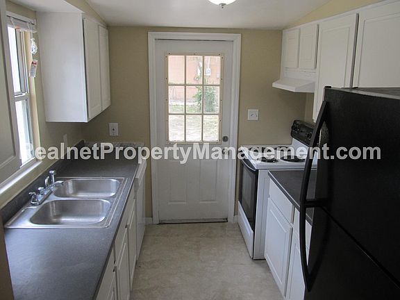 3rd image of 7525 N Tampania Ave
