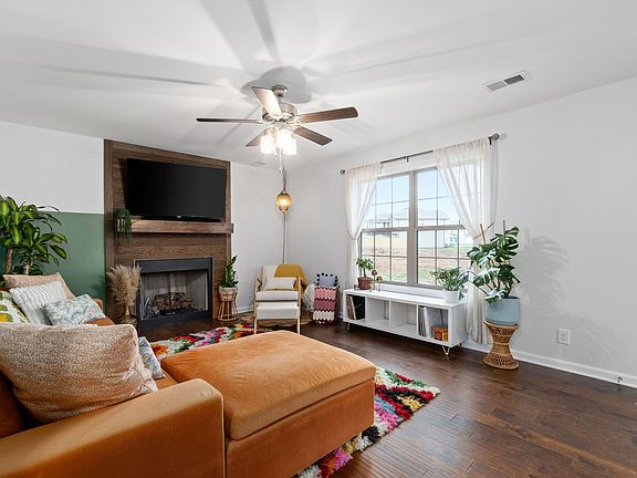 5th image of 1624 Parkside Dr
