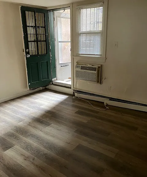 1307 Spruce St #BASEMENT — Photo 1