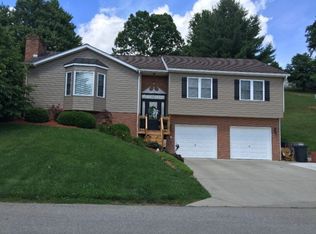 114 Elm St, Princeton, WV 24740