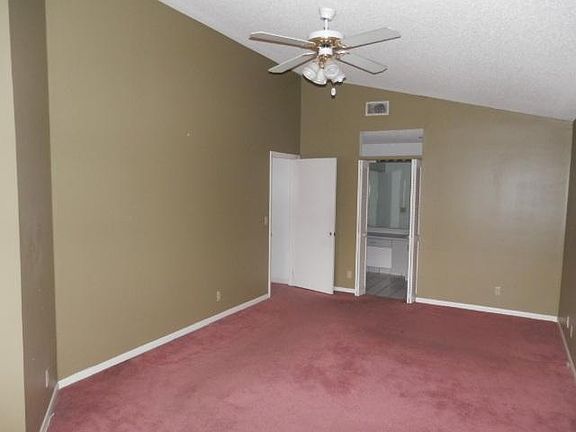 4th image of 162 Colly Way